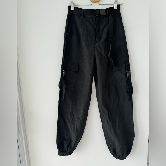PrettyLittleThing black cargo pants - Picture 1 of 3